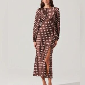 NWT ASTR THE LABEL Suzy Polka Dot Midi Dress